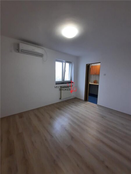 Bd. 1 Decembrie 1918 garsoniera